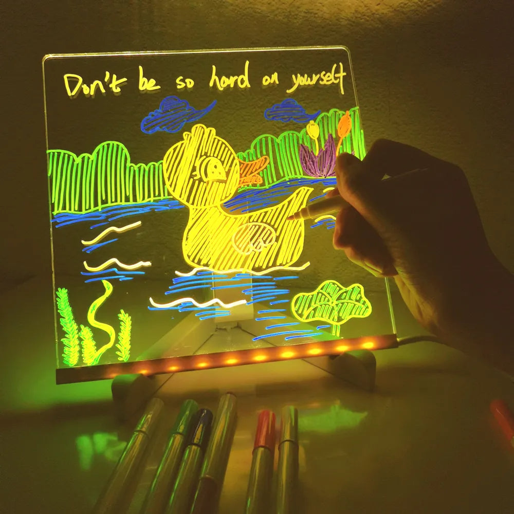 GlowyBoard LED Tablica do Rysowania – Magiczna Świecąca Zabawka Rysunkowa dla Dzieci | Ładowalna, Wielokrotnego Użytku i z Pisakami w Zestawie