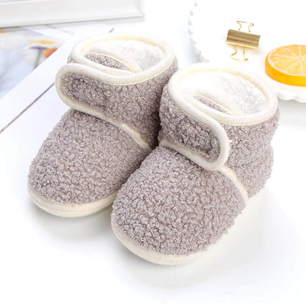 Comfy Booties Kapcie Dziecięce dla Niemowląt i Maluchów – Ciepłe Botki z Miękkiego Polaru Teddy z Rzepem dla Chłopców i Dziewczynek