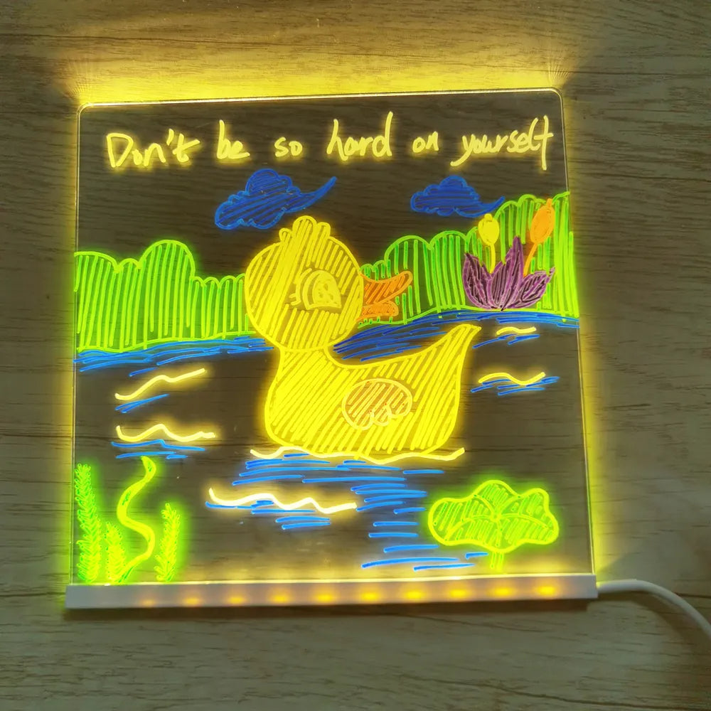 GlowyBoard LED Tablica do Rysowania – Magiczna Świecąca Zabawka Rysunkowa dla Dzieci | Ładowalna, Wielokrotnego Użytku i z Pisakami w Zestawie