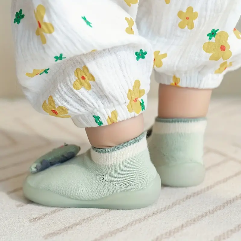 Buty Barefoot Dino dla Dzieci – Lekkie Antypoślizgowe Obuwie dla Naturalnego Chodzenia i Komfortu