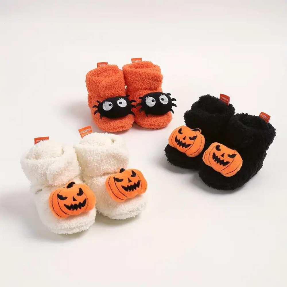 FrightFeet Kapcie Dziecięce Halloween – Ciepłe Polarowe Kapcie z Dyniami i Pająkami na Jesień i Zimę