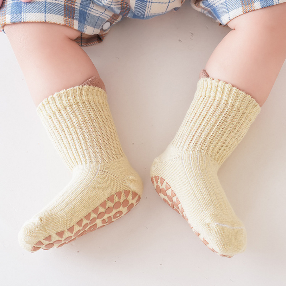 SafetySocks Skarpetki Antypoślizgowe dla Maluchów – Wygodne i Bezpieczne (0-4 Lata)