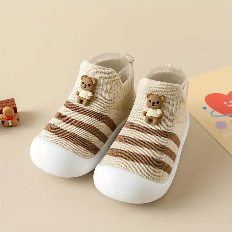 Bearfoot Sneakers dla Maluchów – Elastyczne, Lekkie i Urocze z Misiem