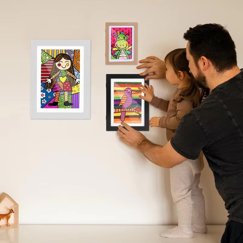 ArtMate Frame – Stylowa Ramka na Dziecięce Prace Plastyczne | Bezpieczna i Trwała dla Prac w Formacie A4