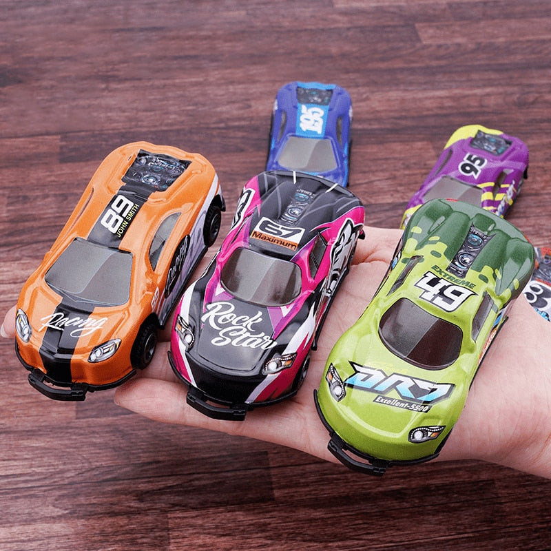 TurboStunt Racers – 8 Samojezdnych Kaskaderskich Samochodów dla Dzieci | Bezpieczna i Wytrzymała Zabawka