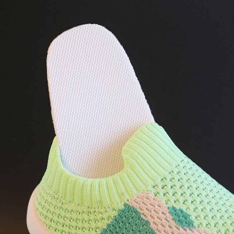 NatureStride Dziecięce Buty Barefoot – Naturalny Rozwój i Komfort dla Twojego Dziecka
