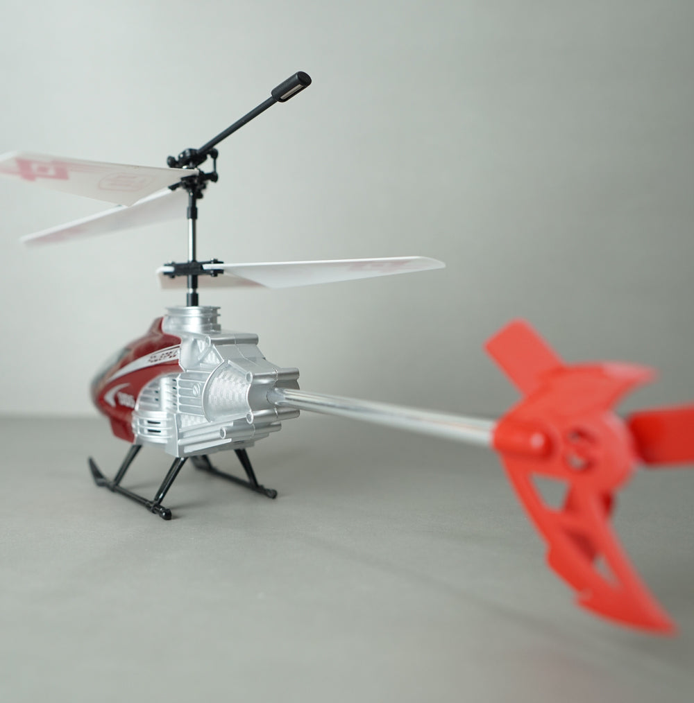 Mini Helikopter RC dla Dzieci – HoverPilot | Łatwe Sterowanie i Ładowanie USB