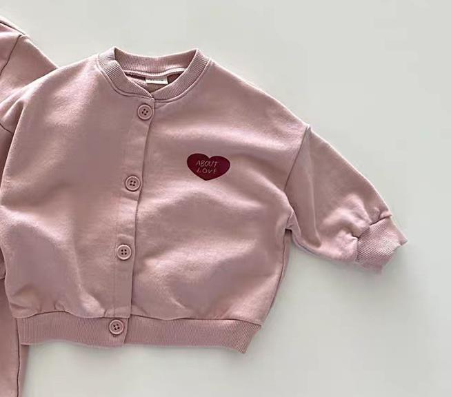Sweterek dla Niemowląt z Serduszkiem – Miękki Kardigan na Guziki – Unisex Odzież Dziecięca (6m - 3L)