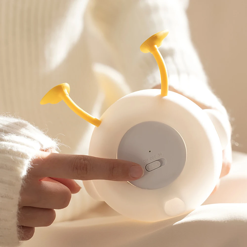 LumoKids Lampka Nocna Kaczuszka – Bezpieczna i Uspokajająca dla Dzieci