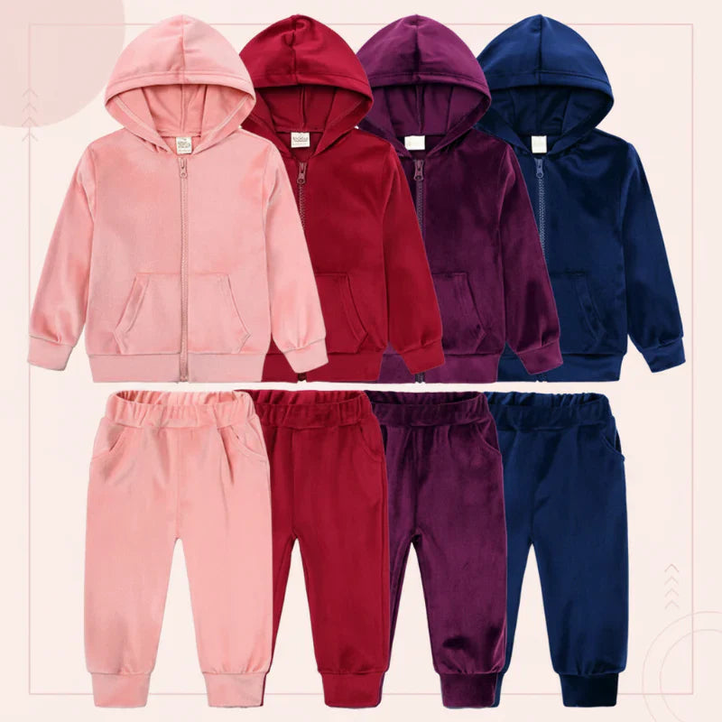 CozyTrail Welurowy Dres dla Dzieci – Ciepły i Wygodny Komplet Treningowy
