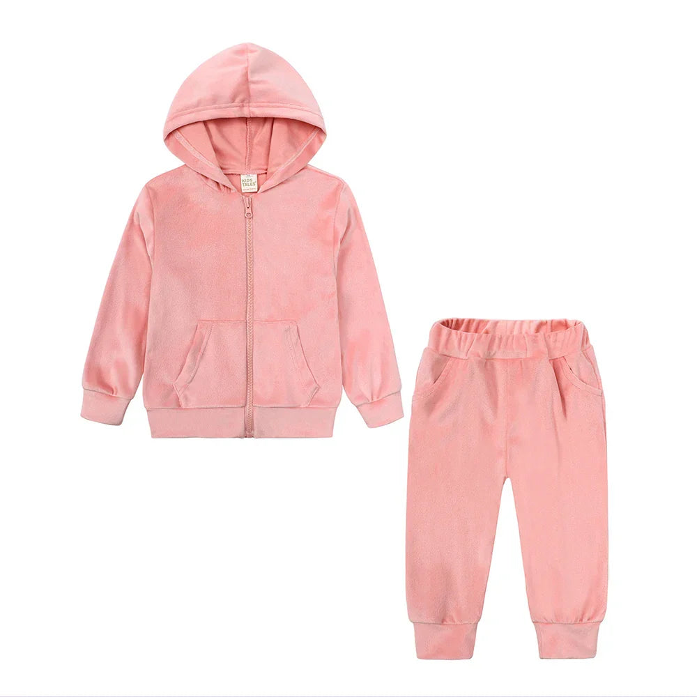 CozyTrail Welurowy Dres dla Dzieci – Ciepły i Wygodny Komplet Treningowy