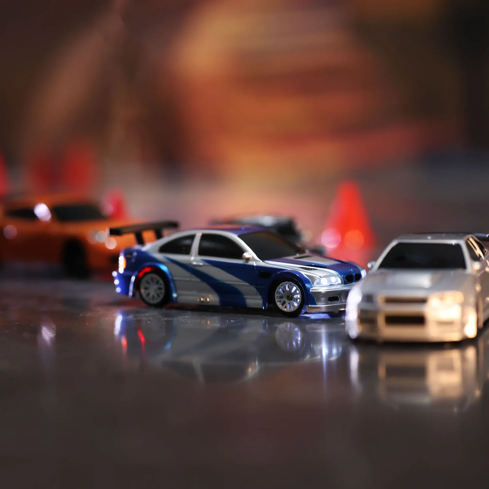 Mini Samochód RC Drift – Szybki Racer Driftowy z Pilotem (6+)