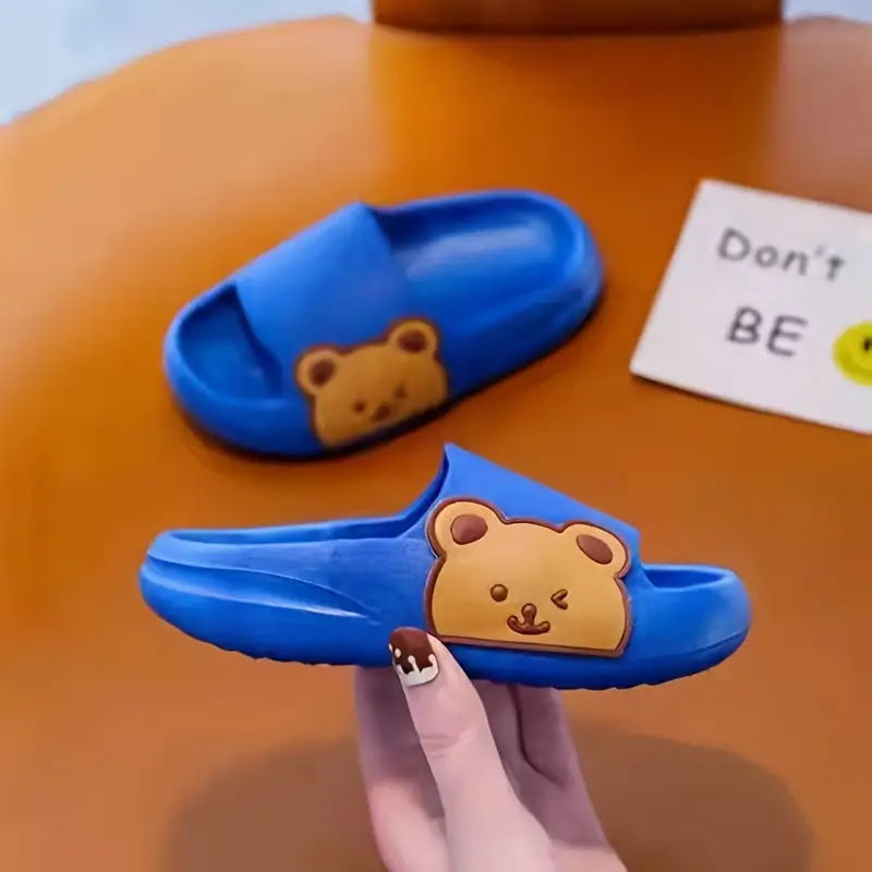 Klapki Bear Slides dla Dzieci – Miękkie, Antypoślizgowe i Urocze z Motywem Misia do Noszenia w Domu