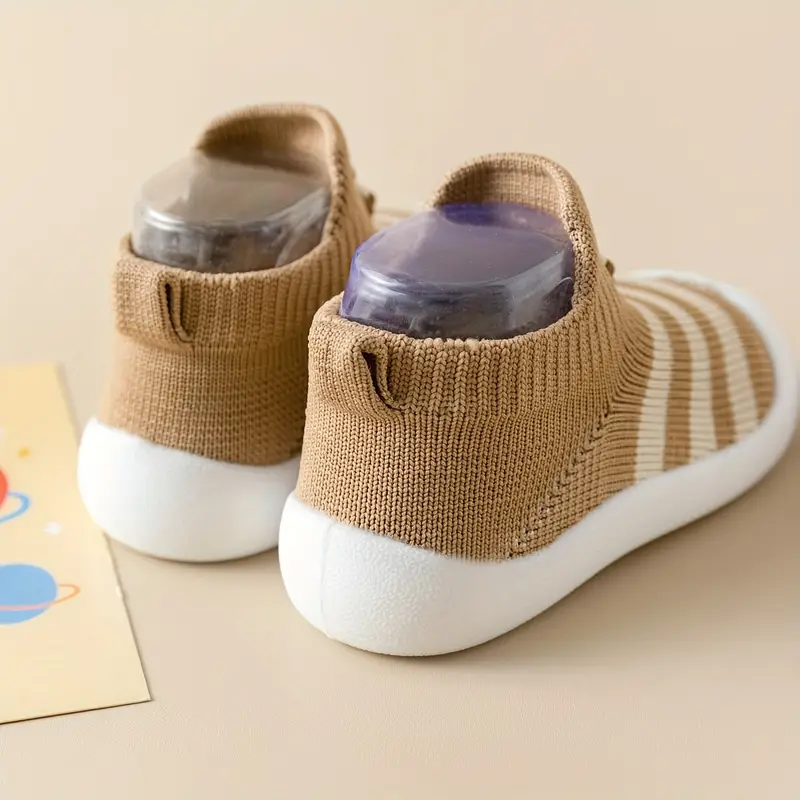 Bearfoot Sneakers dla Maluchów – Elastyczne, Lekkie i Urocze z Misiem