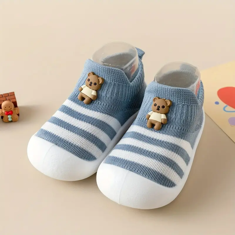 Bearfoot Sneakers dla Maluchów – Elastyczne, Lekkie i Urocze z Misiem