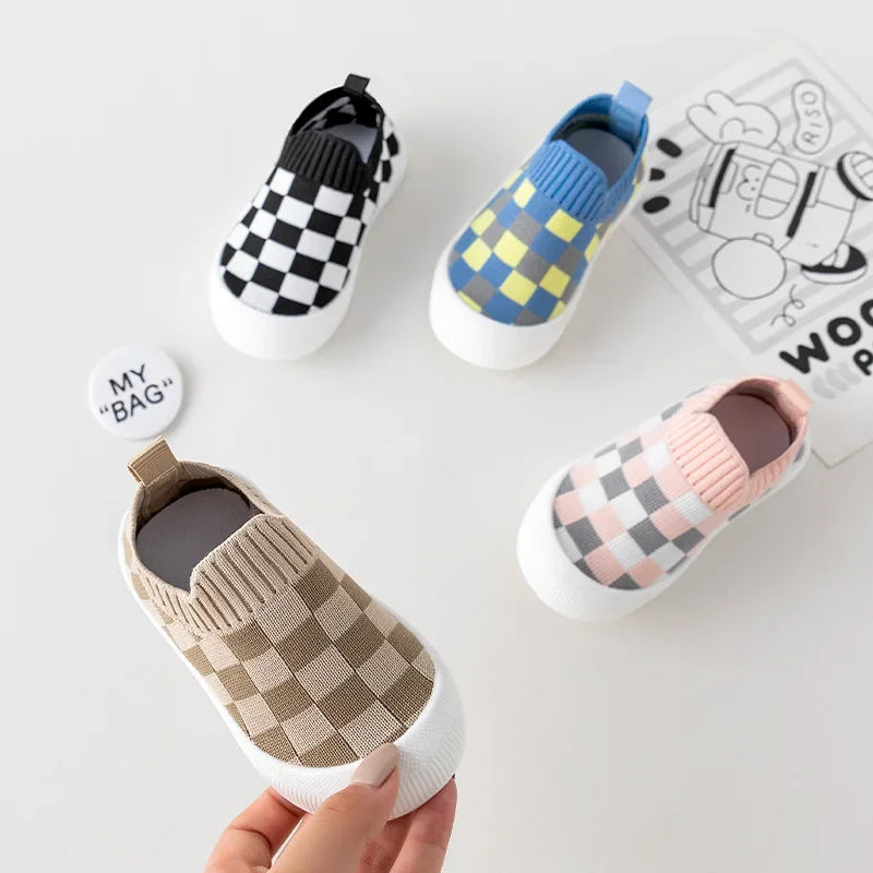 Buty Wsuwane ToddlySteps dla Maluchów – Antypoślizgowe, Przewiewne i Łatwe do Zakładania | Idealne na Pierwsze Kroki