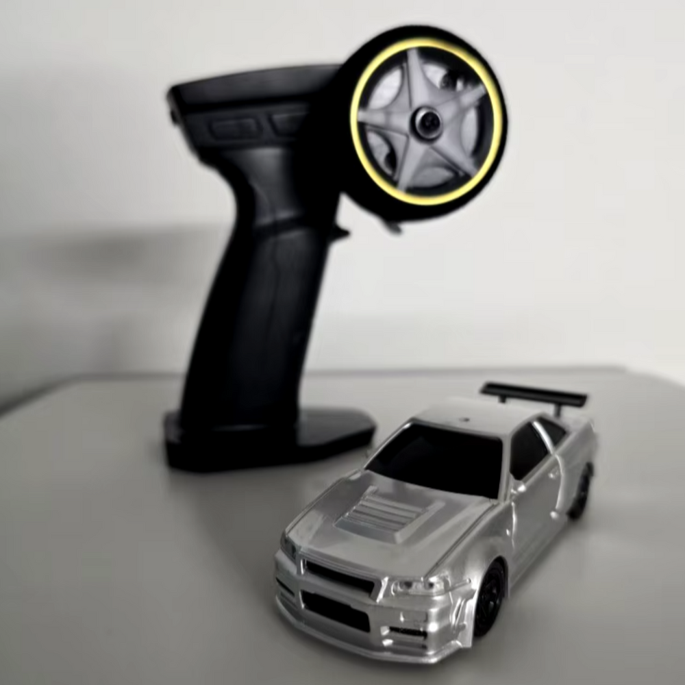 Mini Samochód RC Drift – Szybki Racer Driftowy z Pilotem (6+)