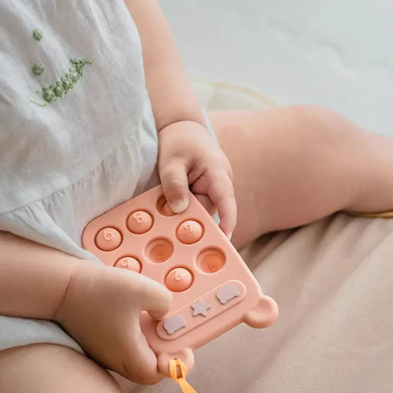 SmartPlay Silikonowy Telefon Edukacyjny – Bezpieczny, Rozwojowy i Idealny dla Ząbkujących Maluchów