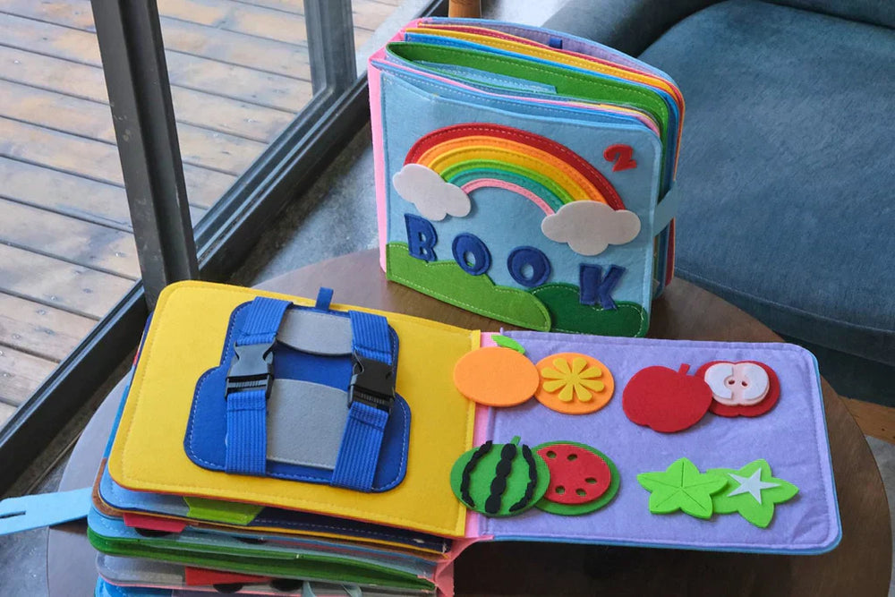 Montessori Książka Aktywności dla Maluchów – Interaktywna Książka z Filcu 2–5 Lat