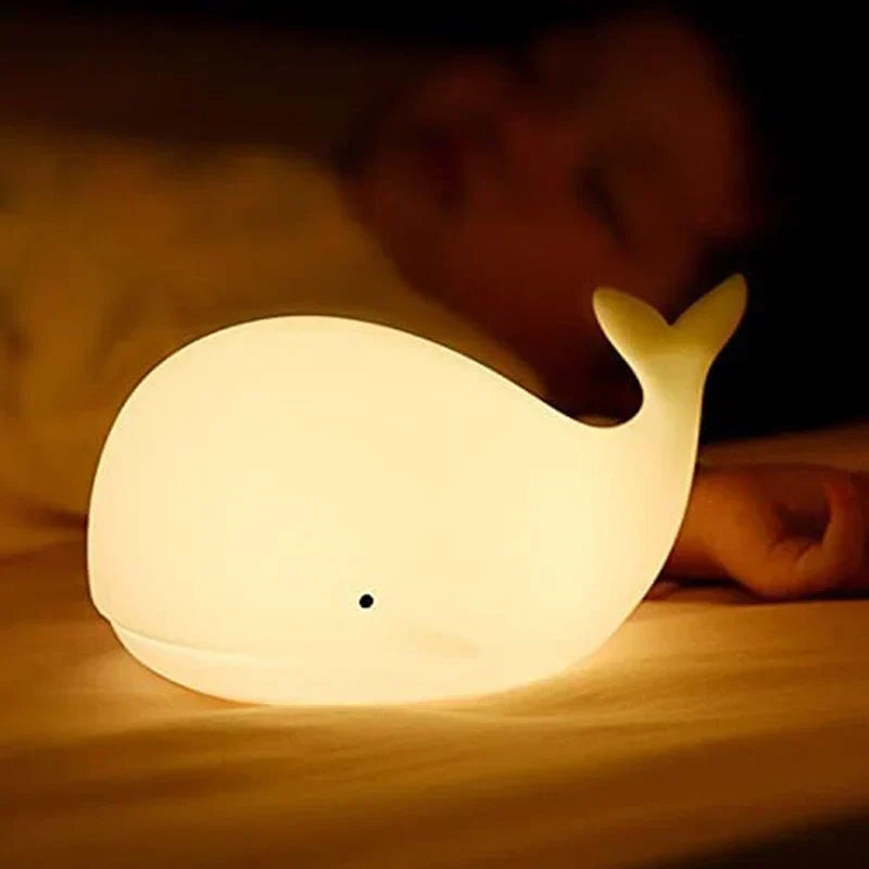GlowWhale Lampka Nocna Wieloryb – Uspokajające LED do Pokoju Dziecięcego