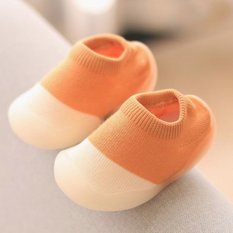 Buciki CozySteps dla Maluchów – Miękkie, Antypoślizgowe Buciki dla Dzieci 0-4 Lata – Wygodne, Ciepłe i Bezpieczne do Noszenia w Domu i na Zewnątrz